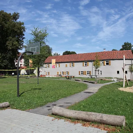 بيت شباب Jugendherberge Ravensburg *